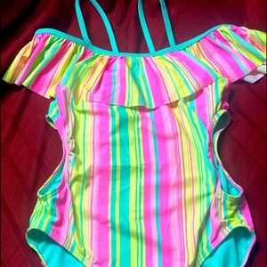 Girls 1 piece bathing suit